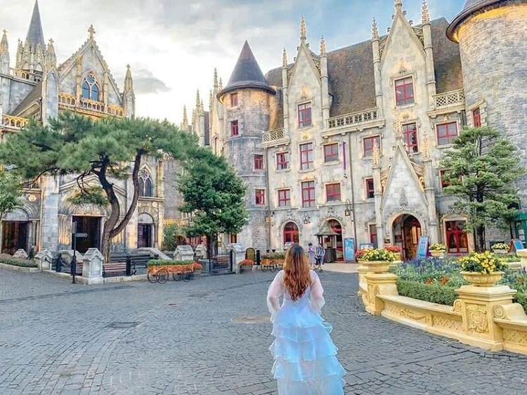 Top 10 Địa Điểm Check-in Ở Đà Nẵng Khiến Ai Cũng Muốn “Xách Balo Lên Và Đi” – Hành Trình Của Thủy Cùng CLB Thế Giới Du Lịch