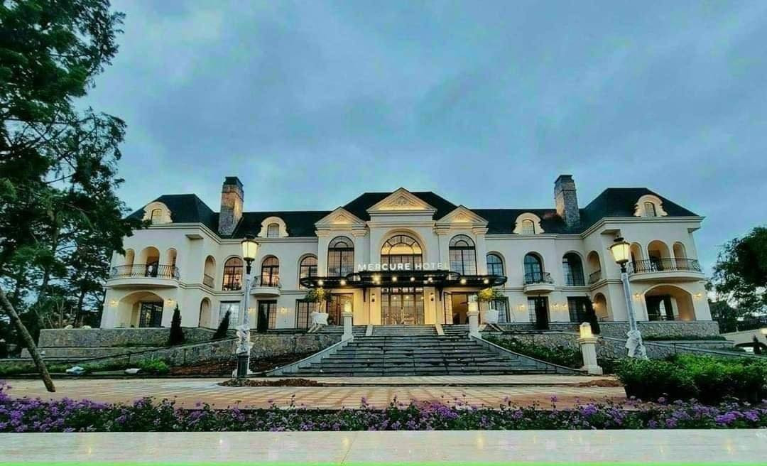 Top 10 Khách Sạn Hot Nhất Ở Đà Lạt – Trải Nghiệm Mộng Mơ Giữa Thành Phố Ngàn Hoa